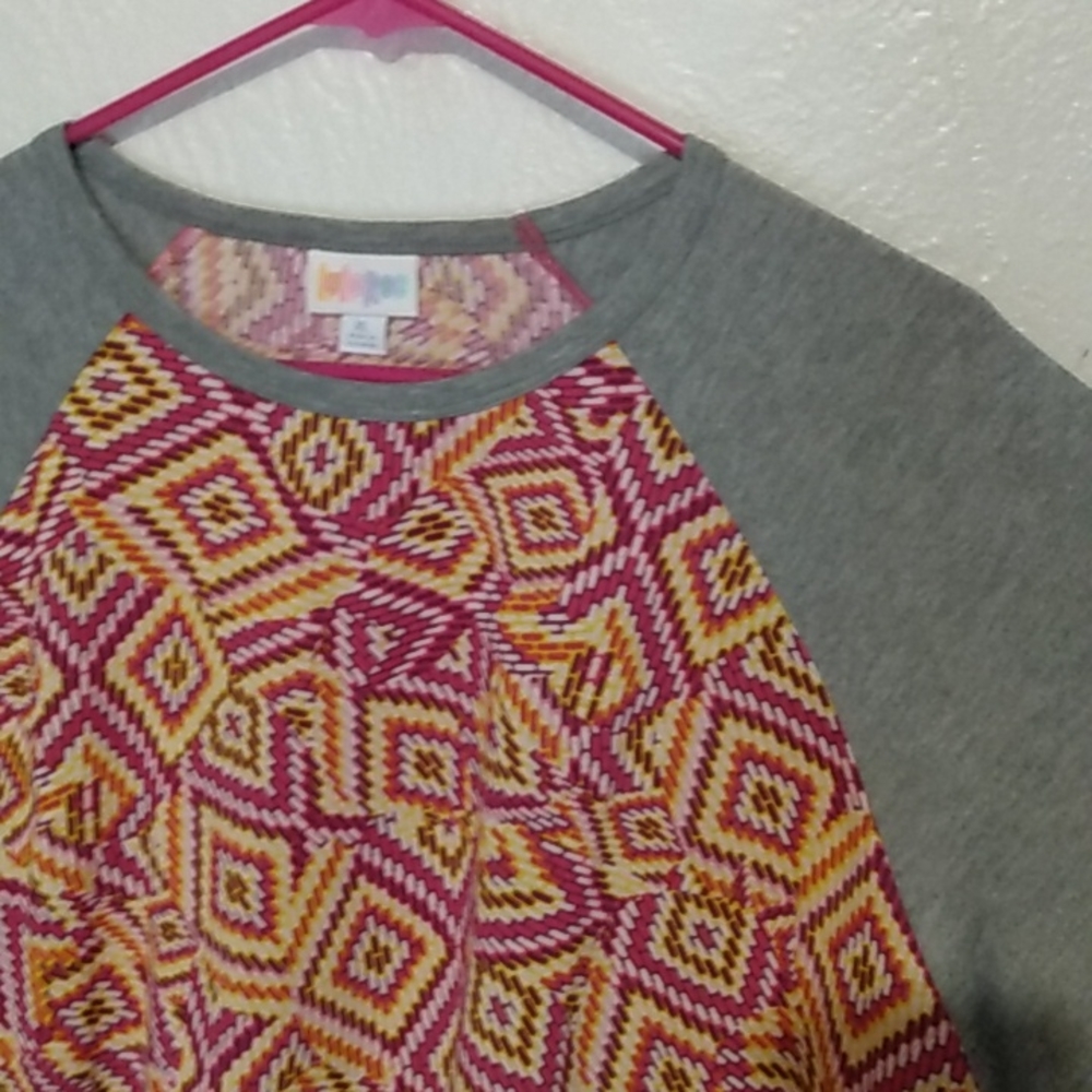 LuLaRoe Randy Unisex Top - Picture 2 of 4